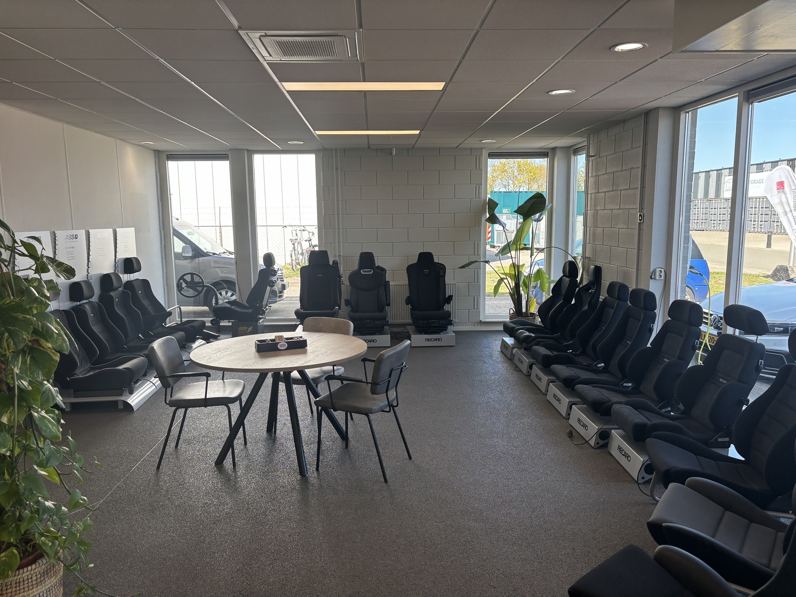 Showroom autostoelen Bever Assen b.v.